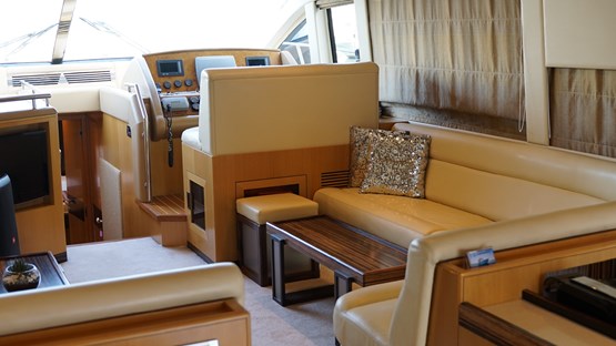 Lagoona Majesty 56ft | AED 1150/ Hour